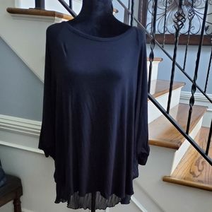 Ladies black Lane Bryant top front knit with long pleated back